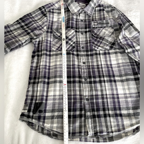Men’s large flannel shirt, purple and black plaid. - Picture 4 of 7